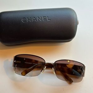 CHANEL Sunglasses